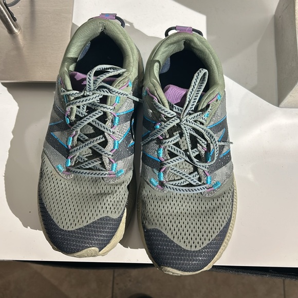 Shoes - Picture 2 of 3